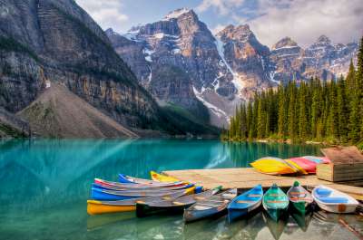 moraine-lake-canoes